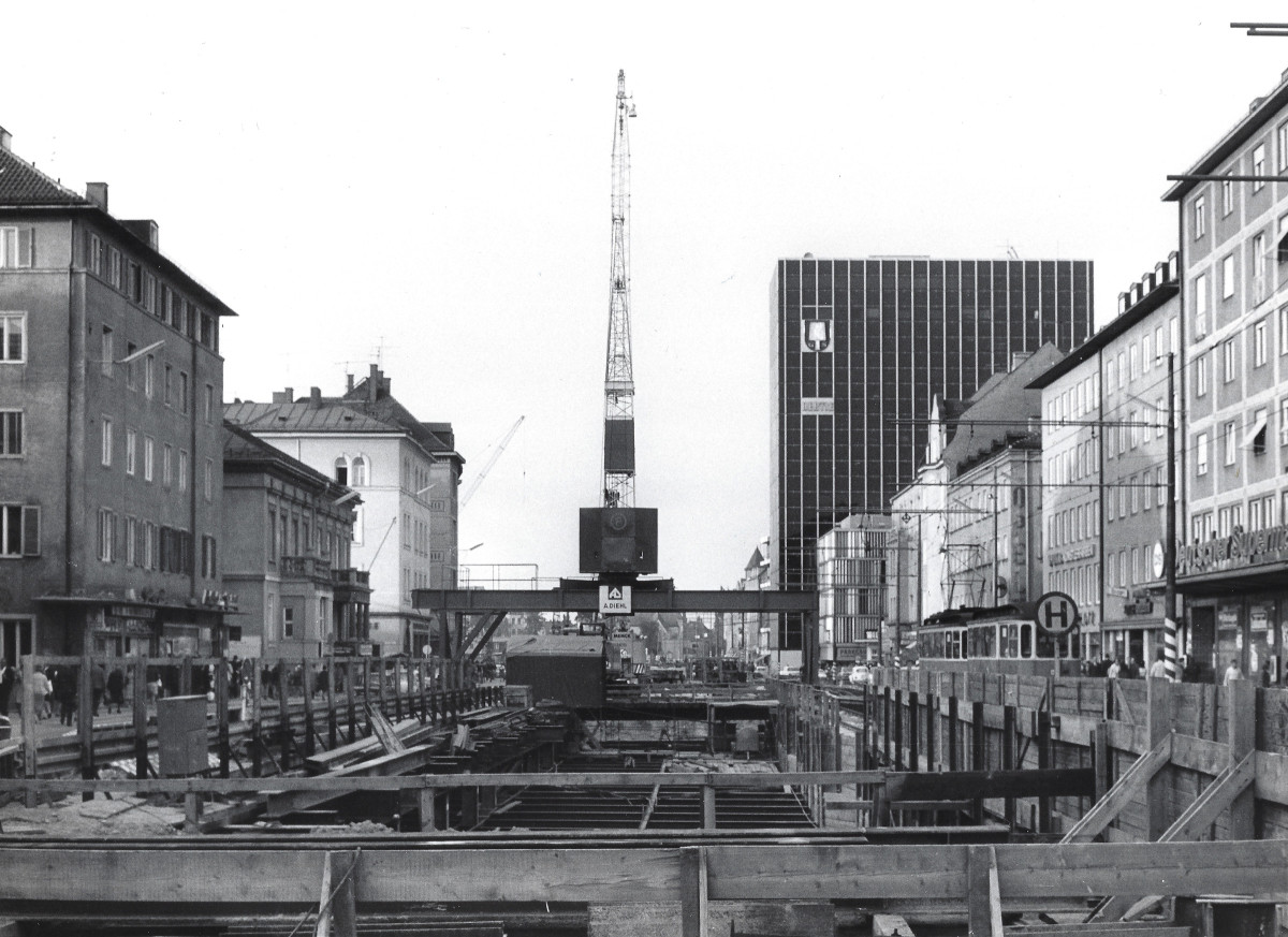 Leopoldstraße 1967 mit Blick in Richtung Münchner Freiheit
